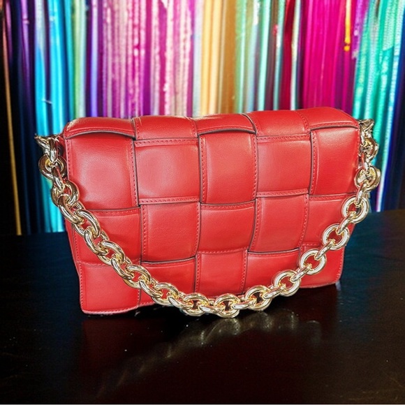 NEW Luxe Cherry Red Woven Vegan Leather Goldtone Chain Top Handle & Shoulder Bag - Picture 11 of 16